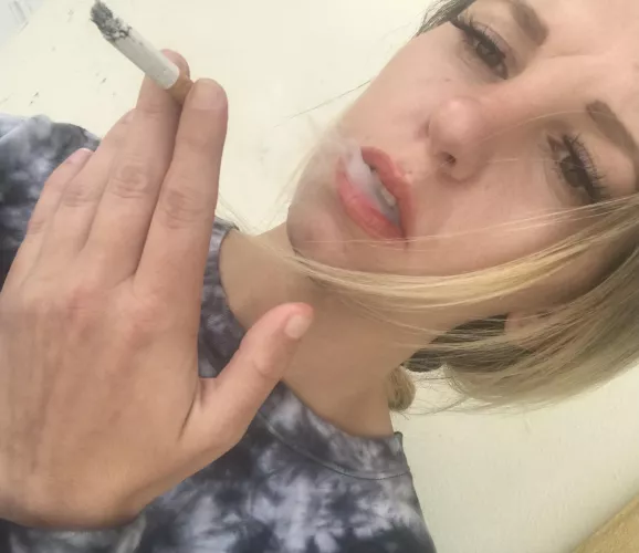 Smudged my lipstick having this smoke