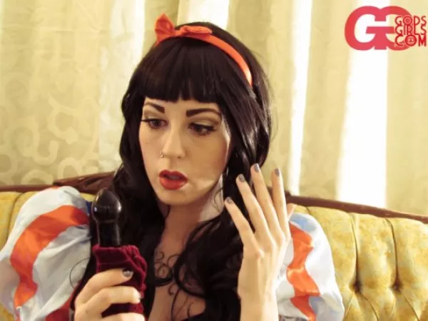 Snow White finds a dildo Snow White finds a dildo