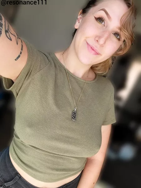 so happy it's nice out today ☺️🖤