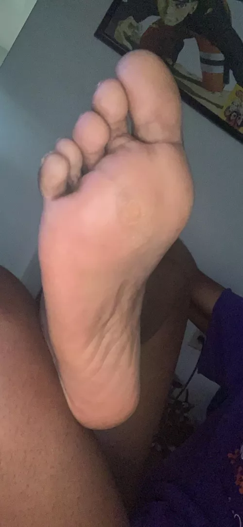 So horny for feet 🤤❤️