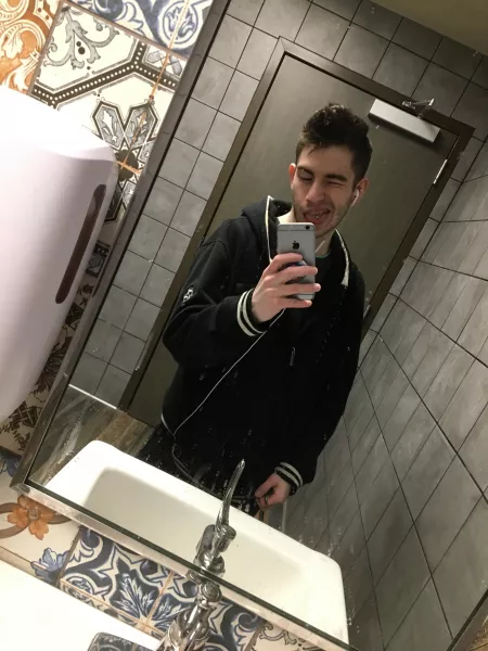 So I was at work and my hair did this because I have to wear a hat all the time xD