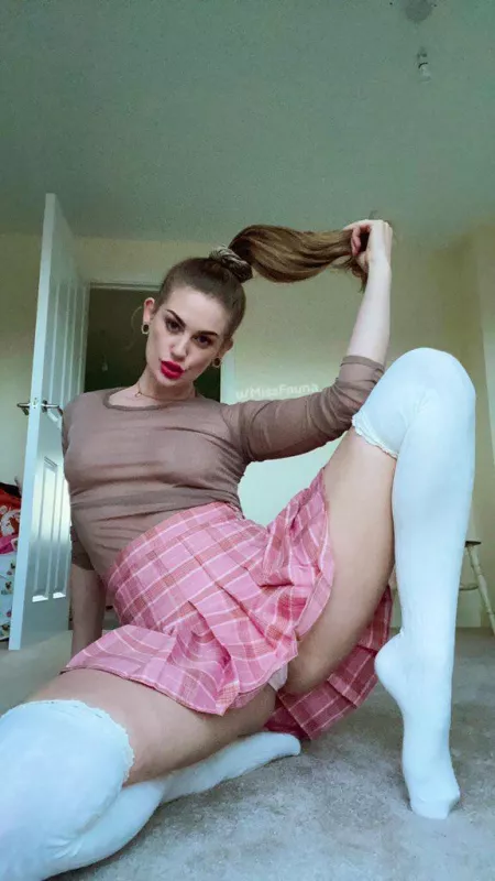 Socks and a mini skirt 🤍