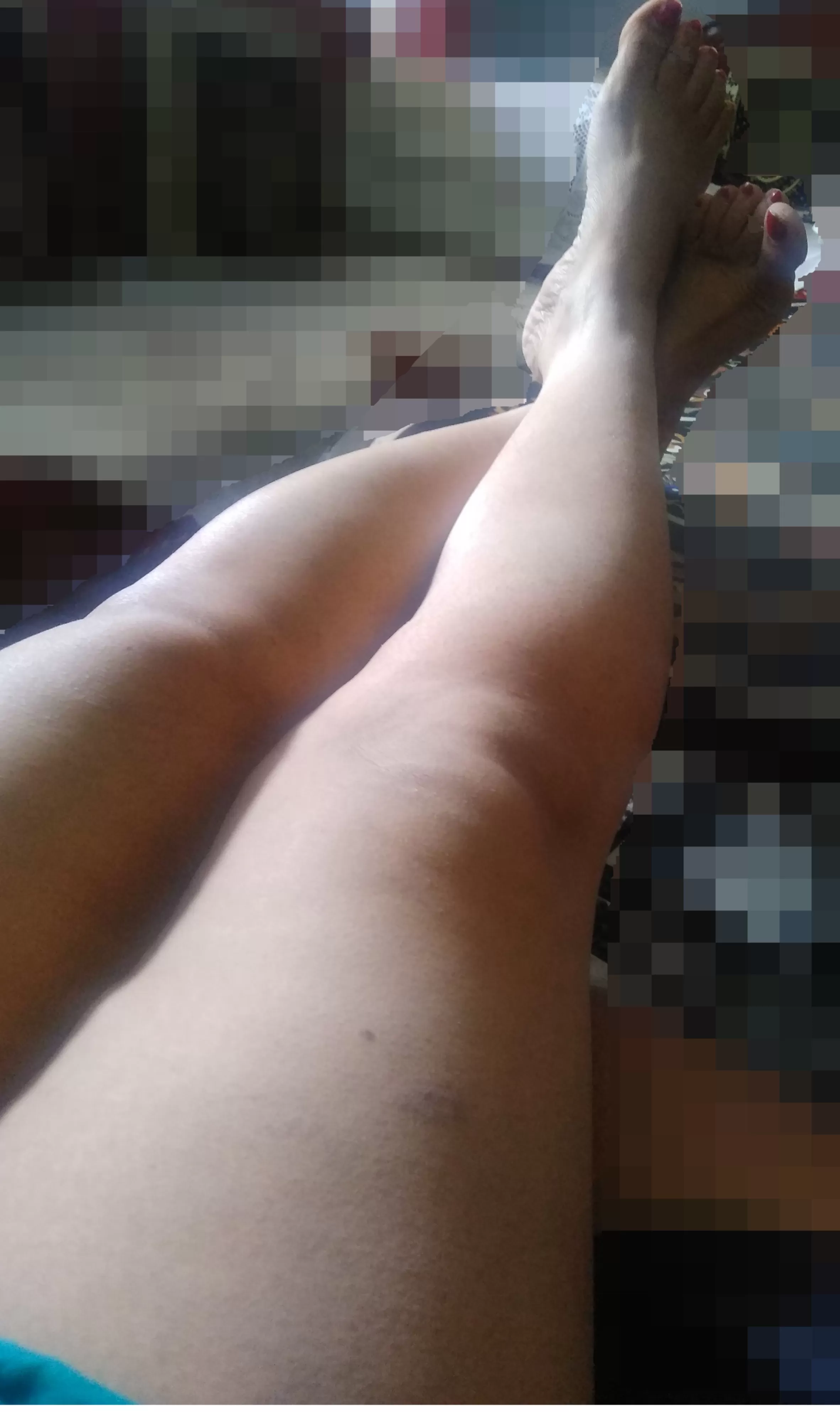 Sometimes when I tease my husband like this and he simply ignores me 😠 Whenever I am with my younger studs and tease them this way they simply spread my legs and fill me up. I think new generation has their priorities right💪. [46F] [OC]