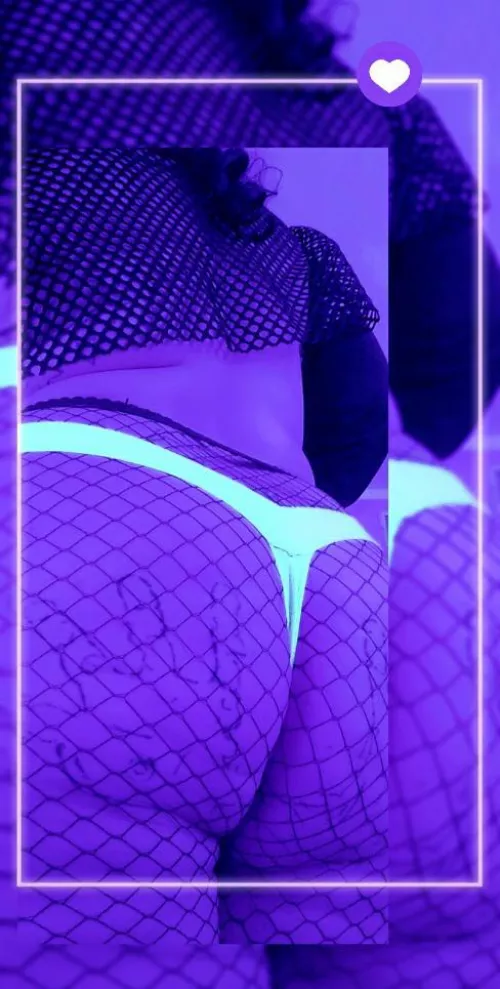 Spend Nut all month November with your favorite milfie🍆~NO PPV~Vids on the timeline~customs~daily posting~come play! 👿