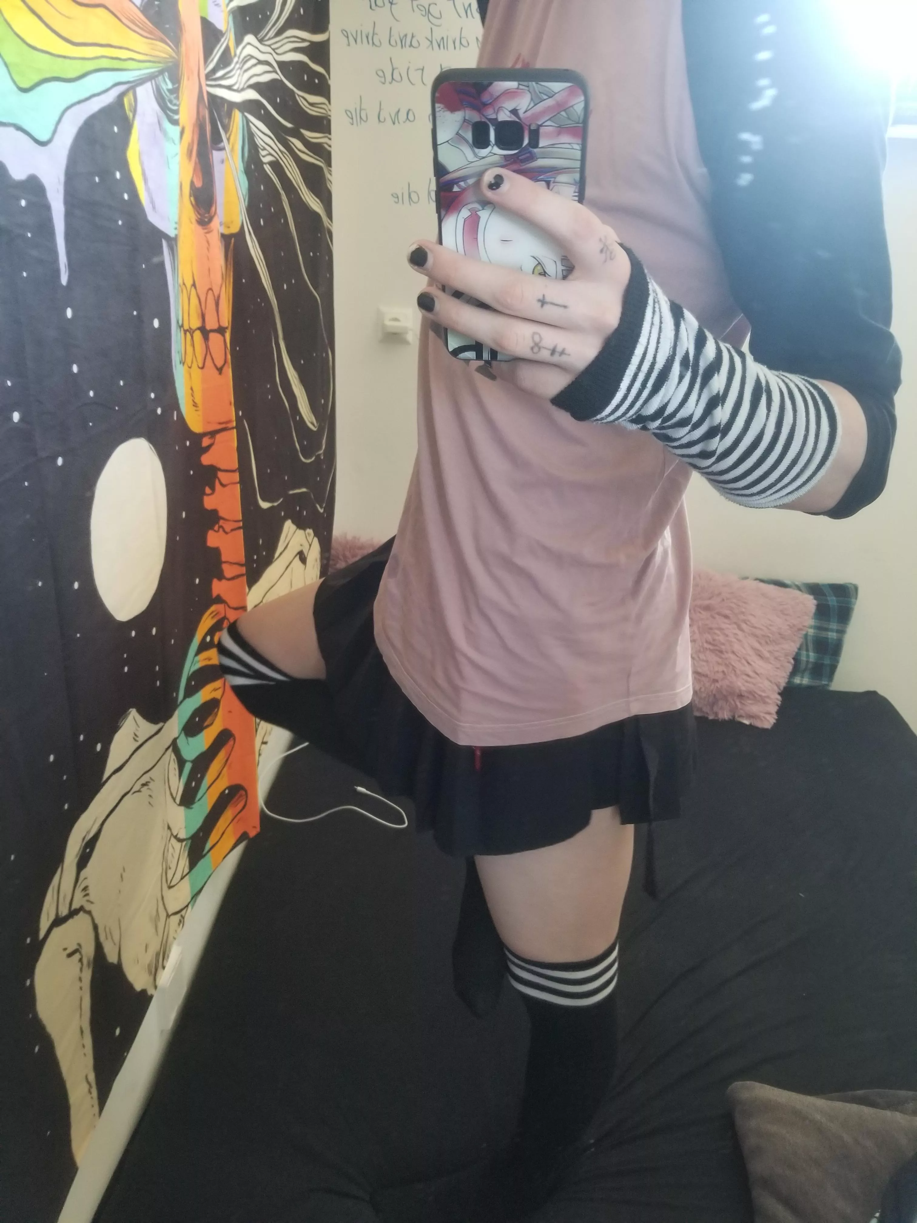 Stole my gf's clothes, don't tell her😓