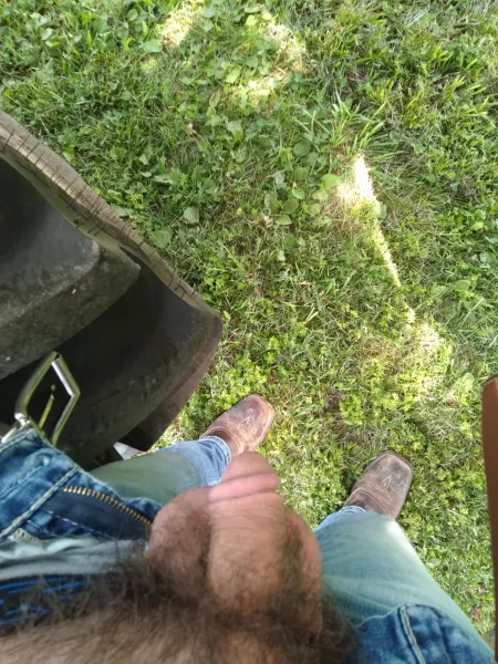 Straight curious. Any other blue collar guys on here? Message me.