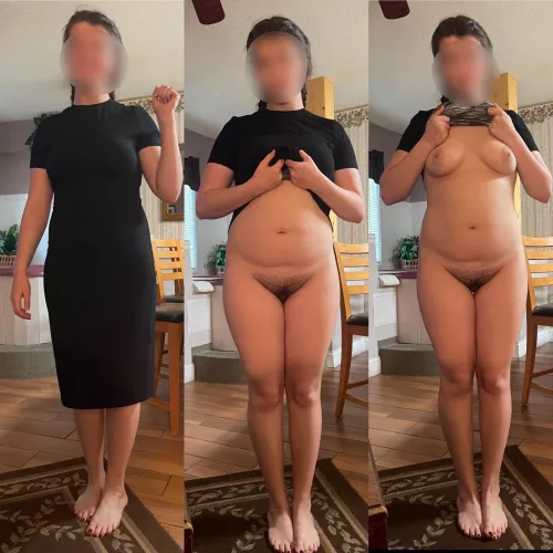 Stripping for some late night fun 😋