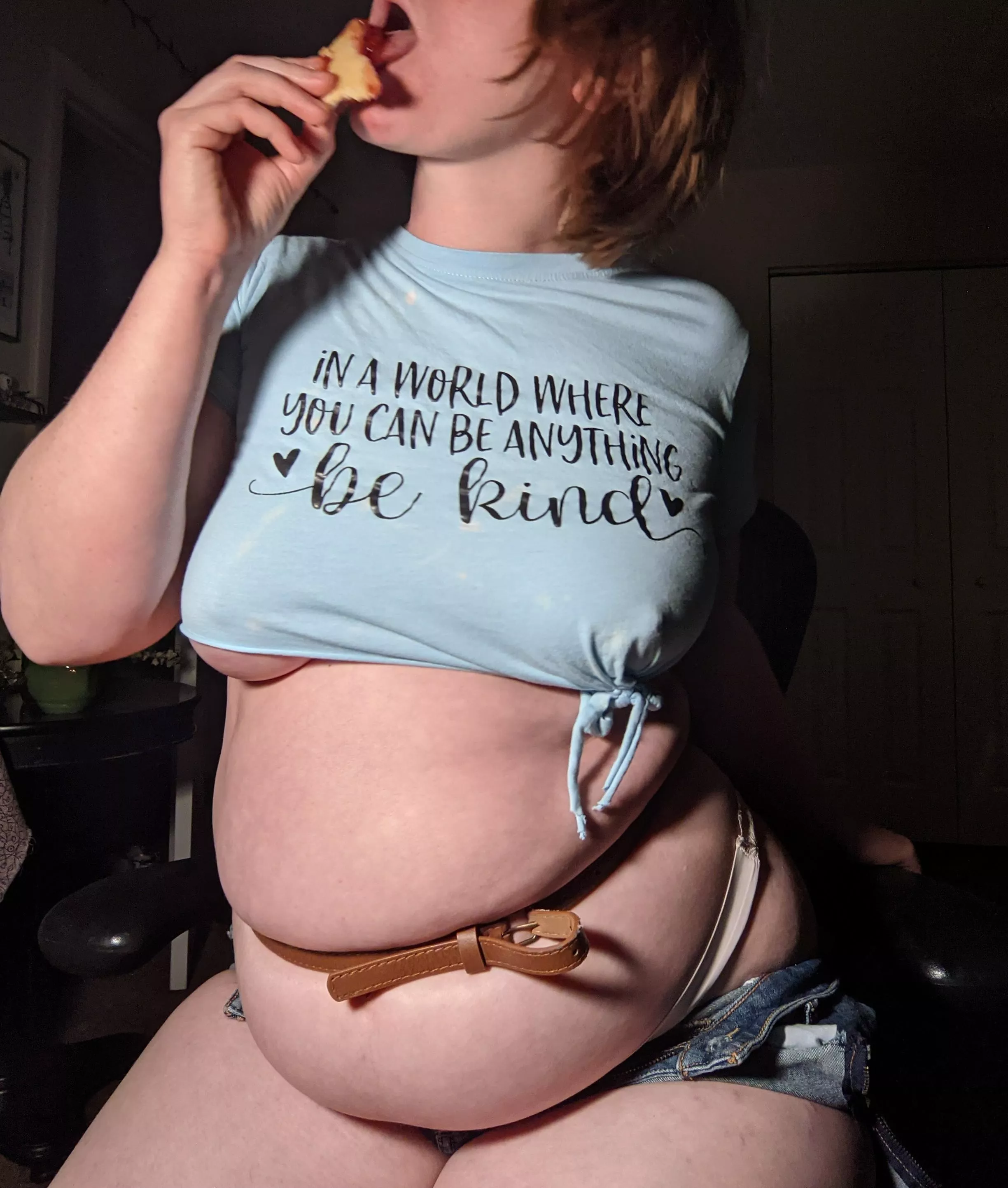 stuffed myself silly with 🥧 I love the feeling of my gut pushing against a restraint.