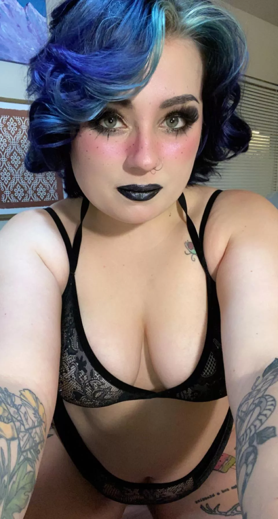 Sunkissed goth?