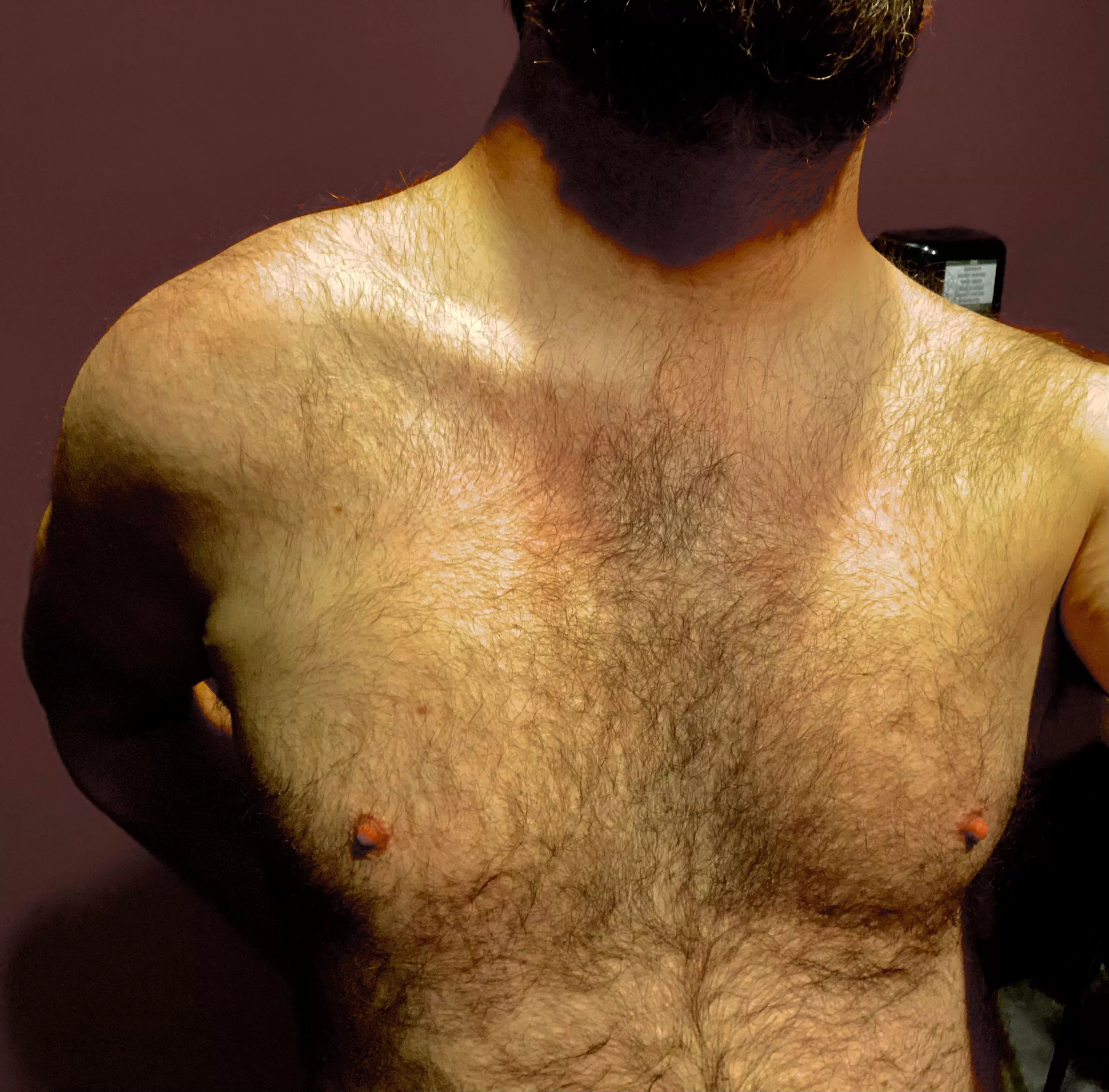 Sweaty chest 🥵🥵🥵