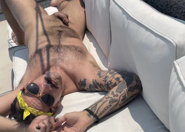 Taking a moment in the sun ☀️