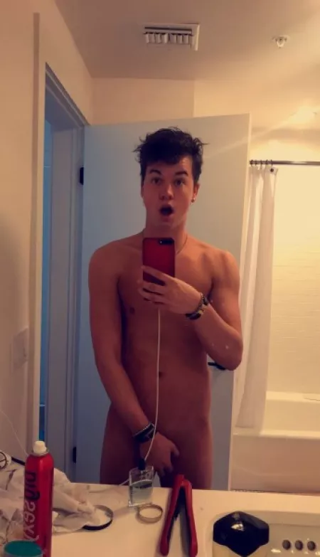 Taylor Caniff - American VLogger