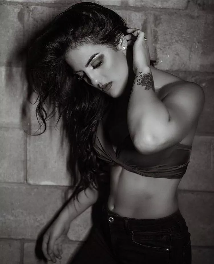 Tessa 🔥
