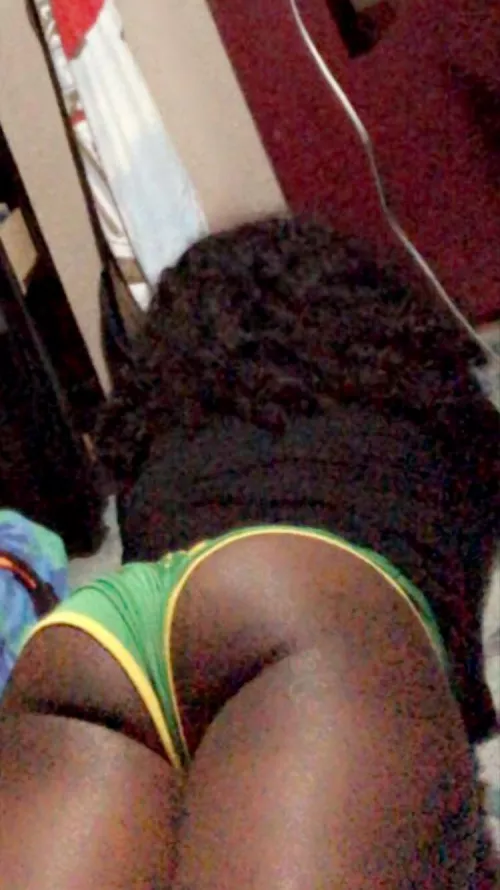 the boys keep staring at me…..hmmm wonder why 😊