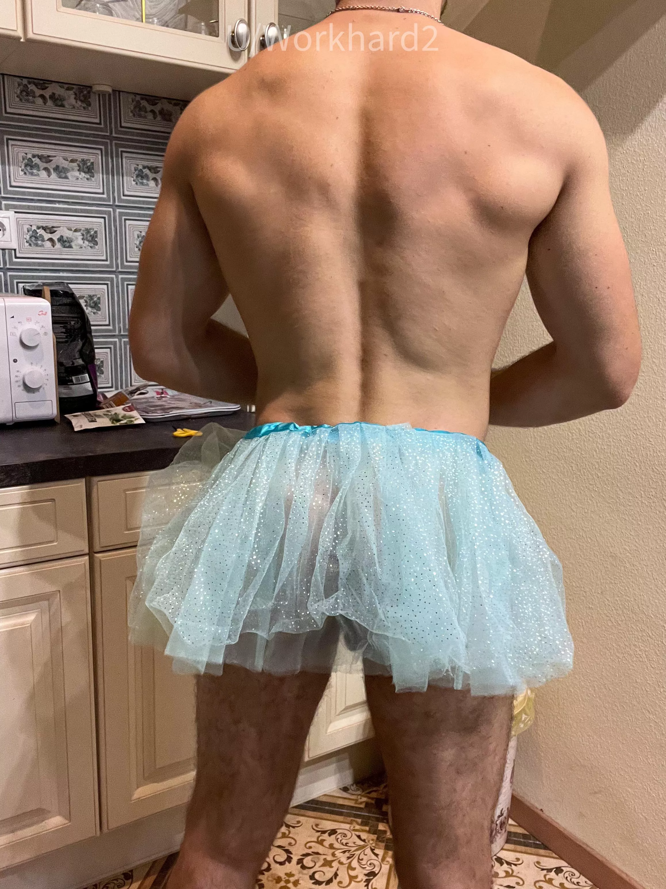 The cute back! 😝