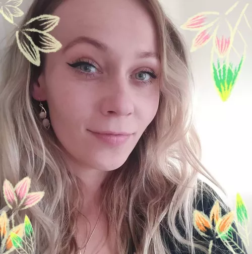 the girl that bullies me. Kik sissyteen19