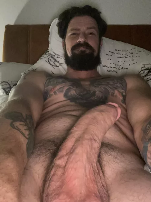 The great thing about having long arms is you are basically a walking selfie stick. Anyone wanna take a better pic?