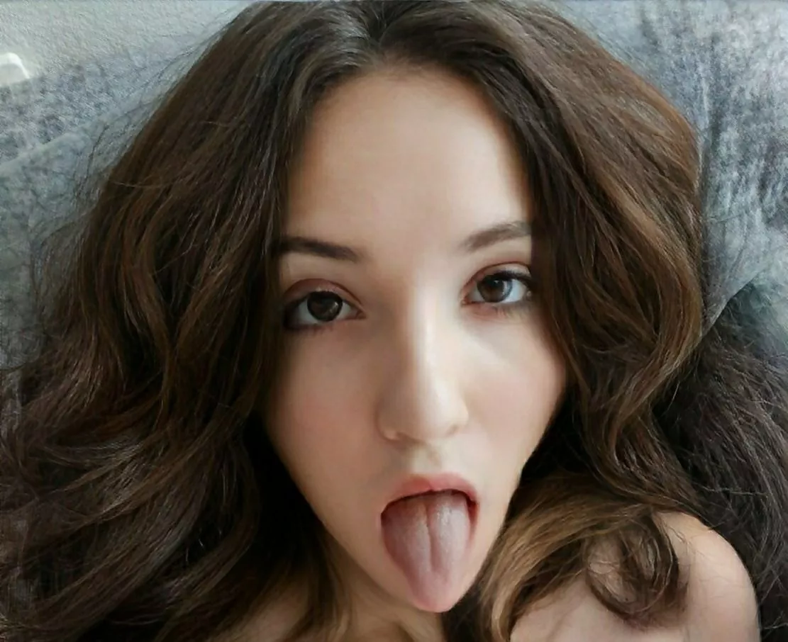 The moment before you cum all over my face 🥵