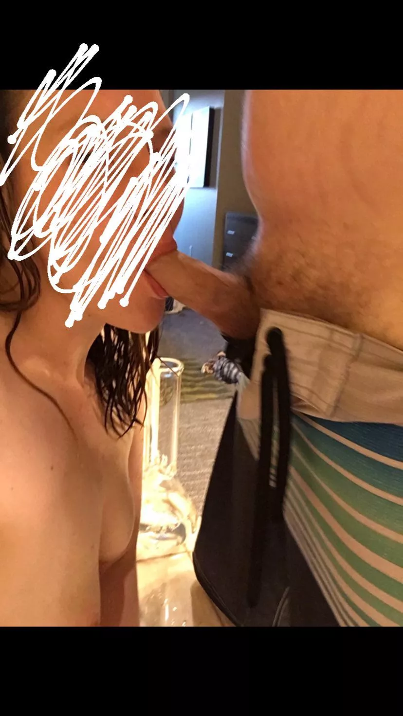 The wife wanted to blow me at the pool party. Who am I to say no?