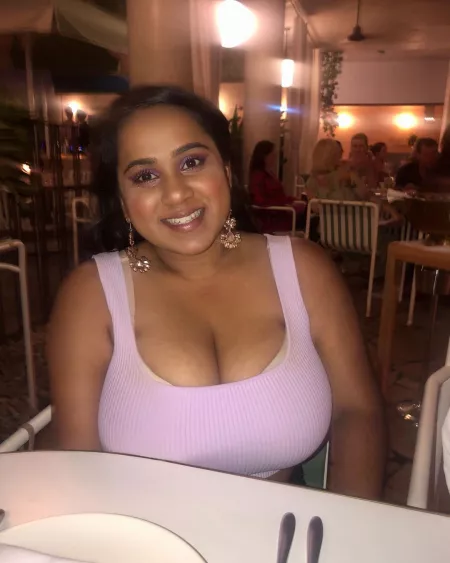 This is one busty Indian chick