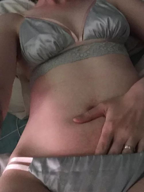 This milf is going away shortly and is planning some new photos to show off her ring….