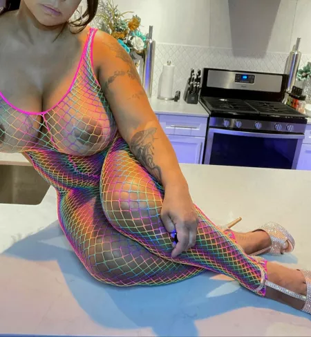 This piece makes it easy for a good time and I'm in need of 1 or 2 😈