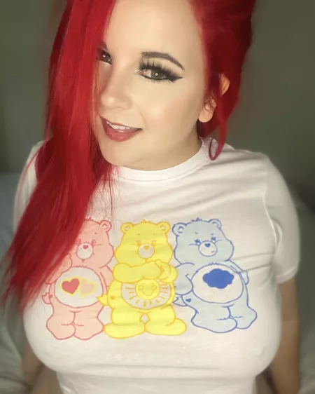 This shirt can hardly contain my titties 😜