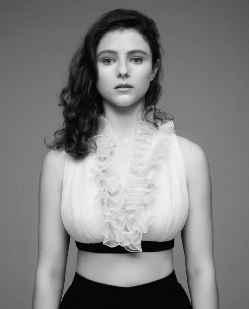 Thomasin McKenzie has great tits