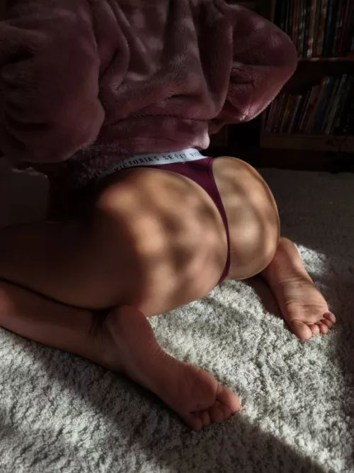 Thong stays on while fucking😏