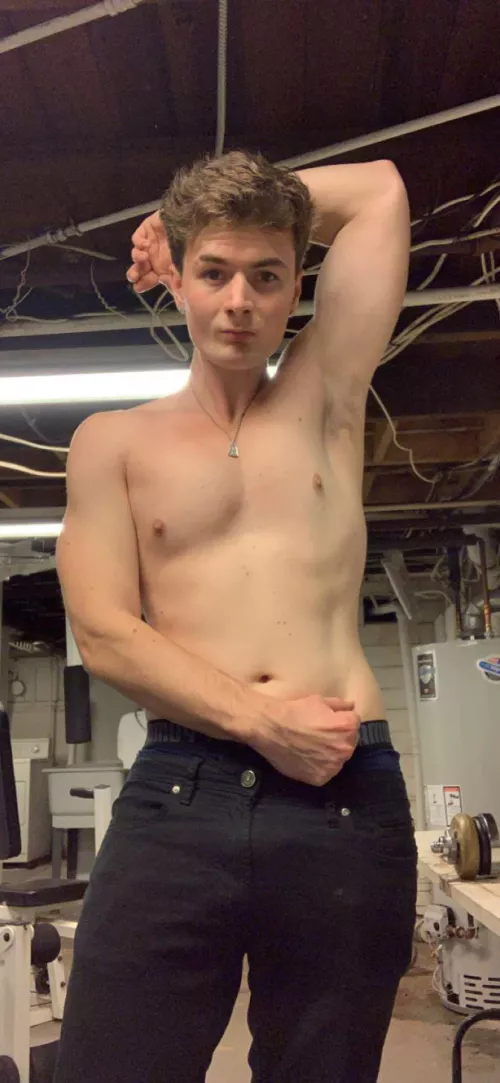 Time to counteract the weight I’ll be gaining in 2 weeks! 😅💪🏼