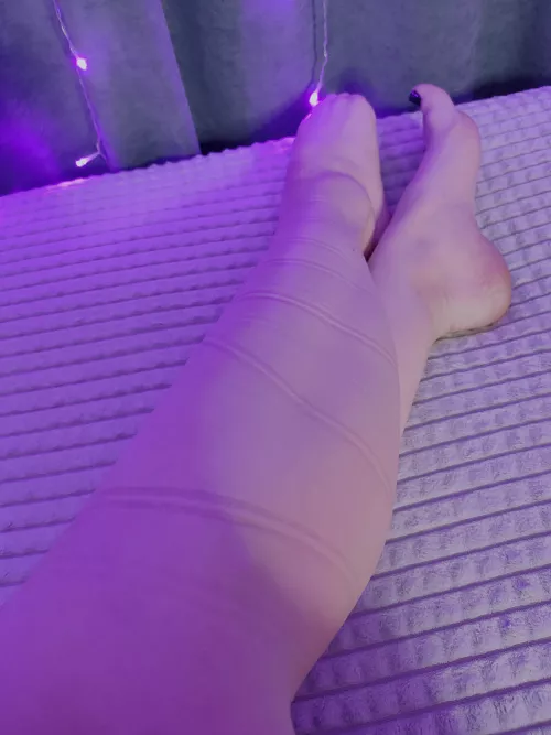 time to lick my feet