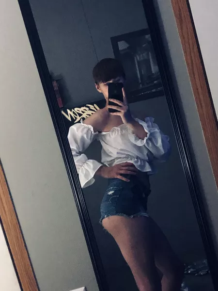 Tired of this pose yet😘