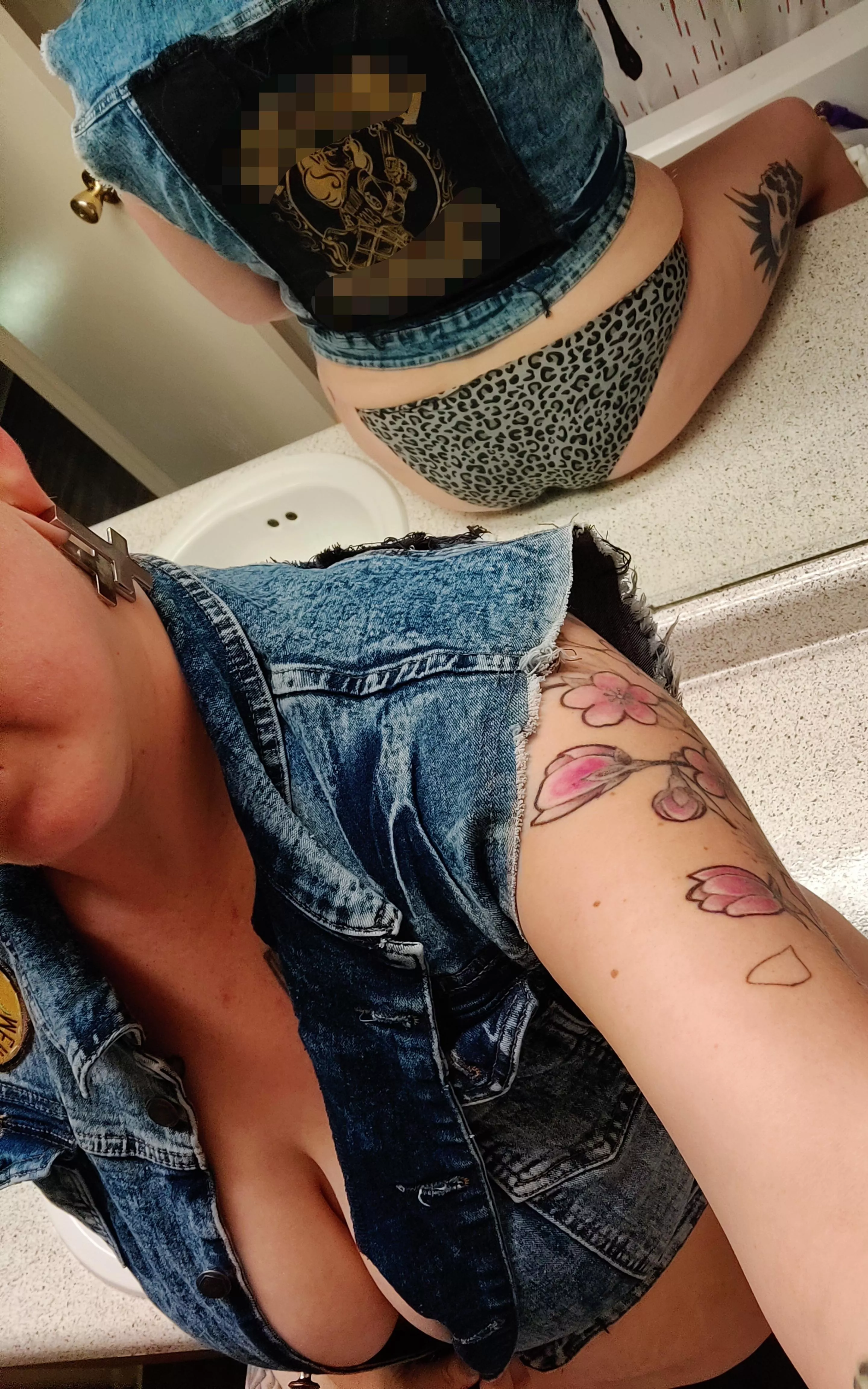 Tits and ass 😜