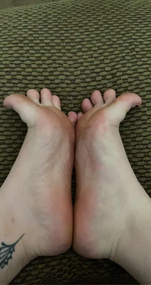 Toes and a little sole~