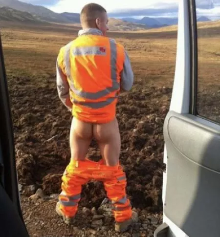 “Tradie butt” …