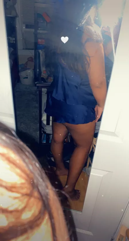 Trading Chubby 23 year old milf Telegram @KingLuev SoCal & Latinas in front