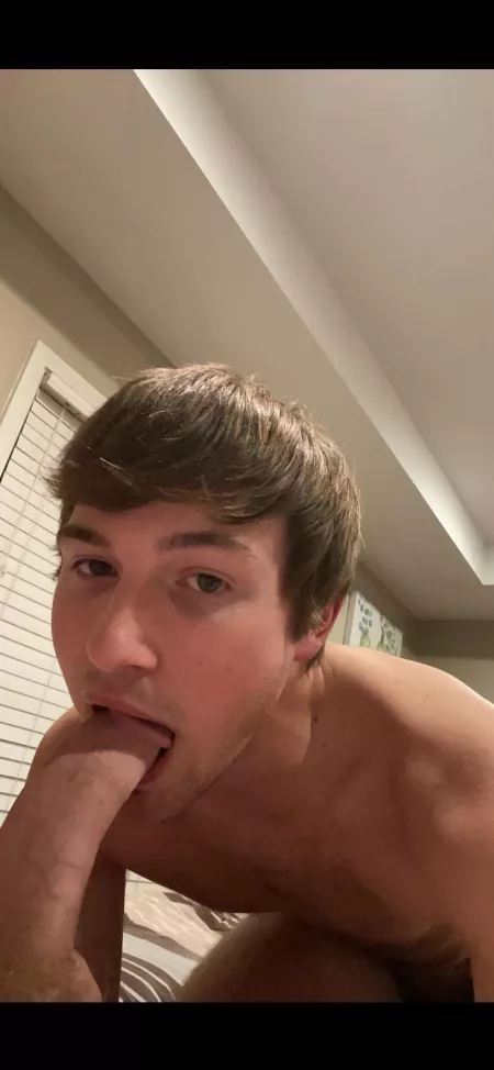 Twink sucking daddy