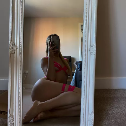 Use my thighs as earmuffs