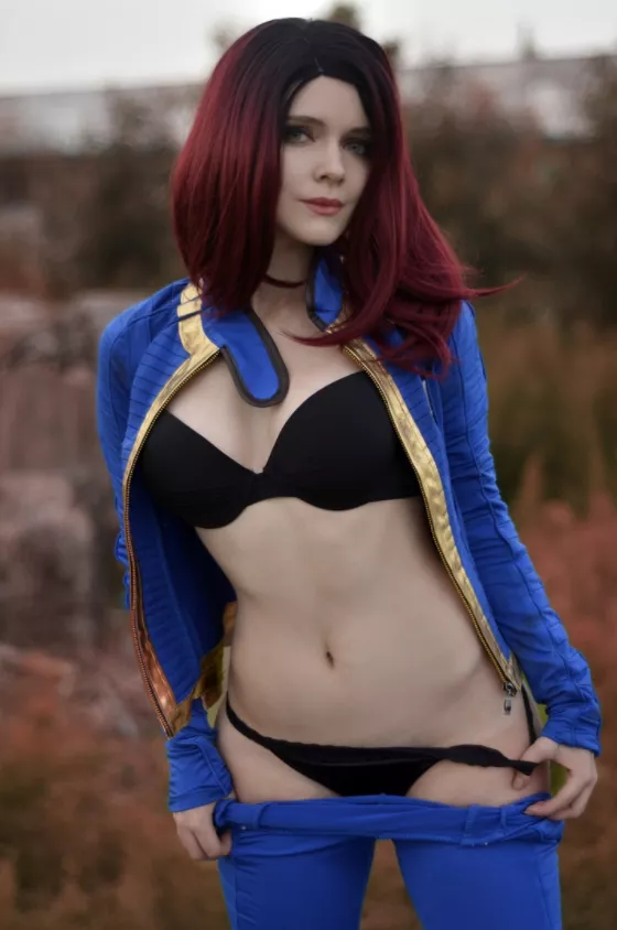 Vault dweller - by Evenink_cosplay Vault dweller - by Evenink_cosplay