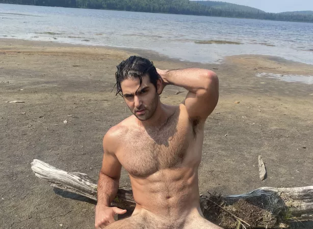 Vegan Man + Lebanese origins make for good armpits π Vegan Man + Lebanese origins make for good armpits π