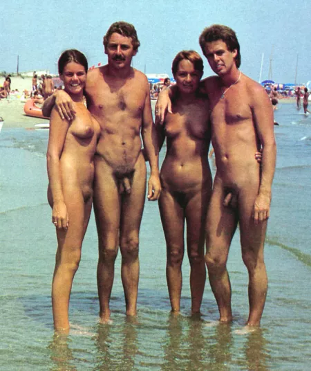 Vintage: 2 couples at the beach (H&E Spring Quarterly #2)