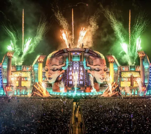 VIRTUAL RAVE! I DJ FOR PEOPLE ON OMEGLE AND PLAY VIRTUAL RAVES! COMMENT OR MESSAGE ME! Still have spots for today and tomorrow available!