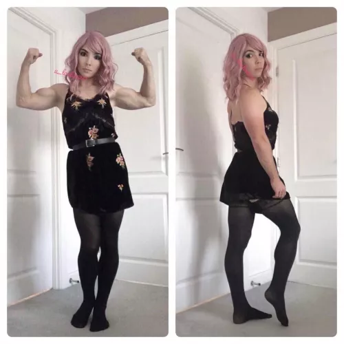 Wanna be topped by a strong trans girl? 💕