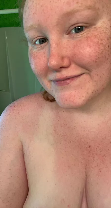 Wanna cover my freckles with your cum? 😋