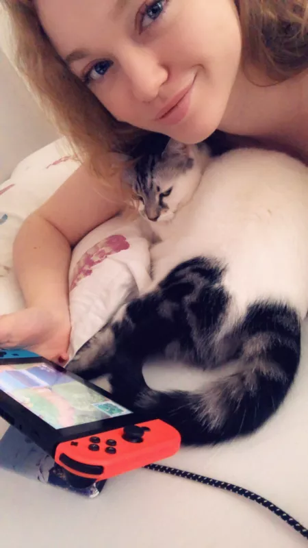 Wanna let me plant some flowers on your island, bby? 🌸😛 Wanna let me plant some flowers on your island, bby? 🌸😛