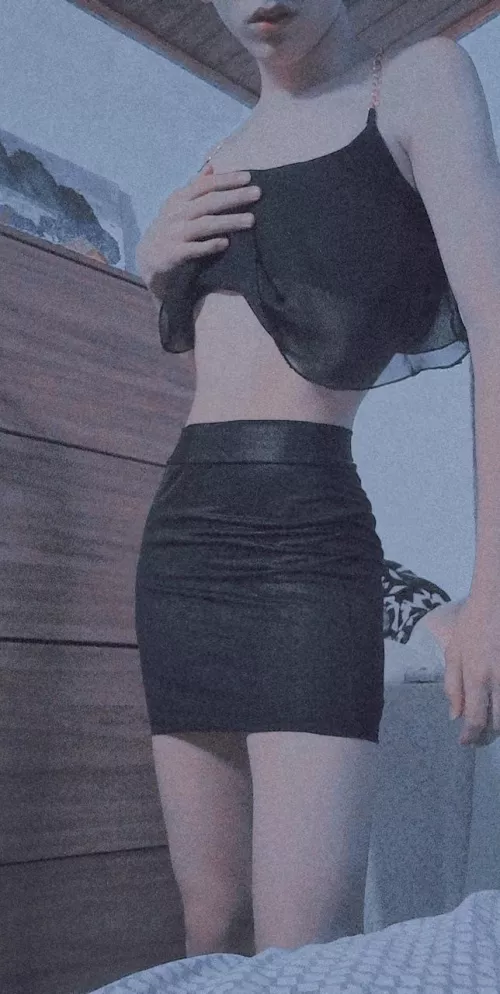 Want to be my bf? I'll give you lot of kissies 😊