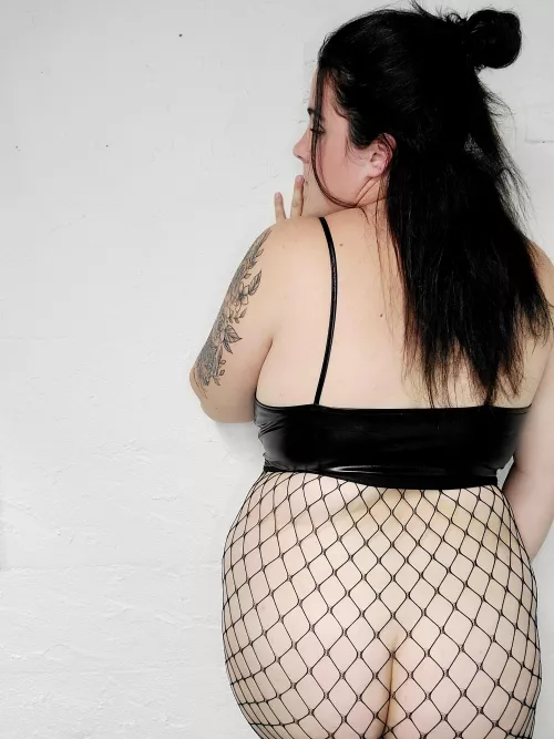 Want to fuck me with these Fishnets on?😇