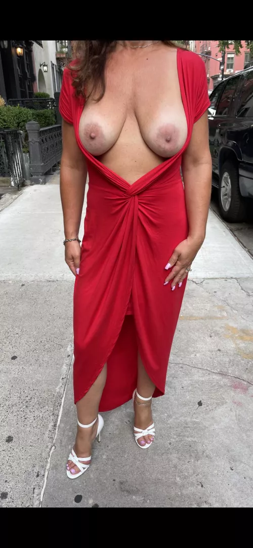 want to meet up for a cocktail? want to meet up for a cocktail?