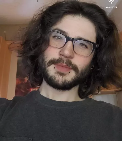 Was messing around with filters and got this. Why don't more men wear makeup we'd kill it