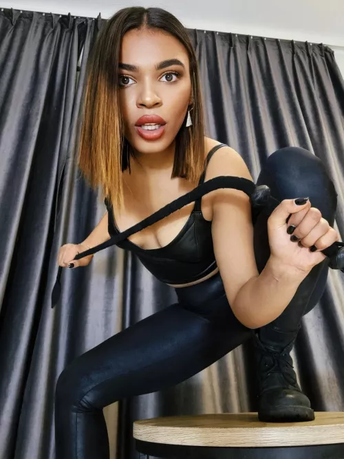 Watch out, because tonight Im going to hunt on you